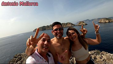 UNCUT – Horny Spanish Amateur Couple Persuades Me to Have a Threesome in Public – BTS