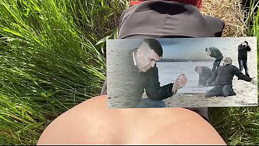 Sexo anal em vez de pescar, gozar na bunda em público part 1